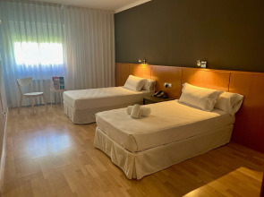 AP Hotel and Parking