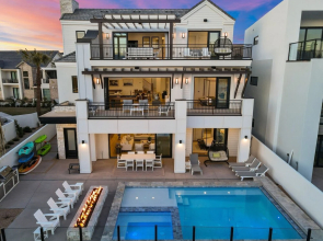 The Beach Front 2.0 7 Bedroom Home