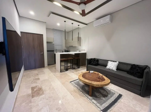 Unique Rooftop Sea View Walking to Beach The Best