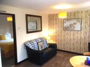 Wren 21-Hot Tub-Woodland Lodges-Tenby-Camarthenshire