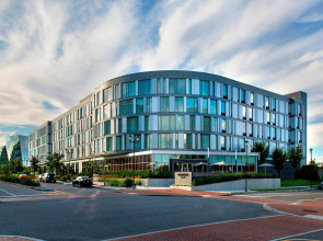 Courtyard Philadelphia South at The Navy Yard