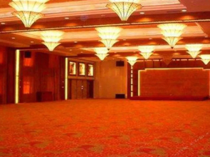 West Gulf Holiday Hotel