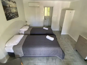 Agnes palms motel