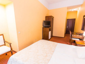 Отель Garden Palace