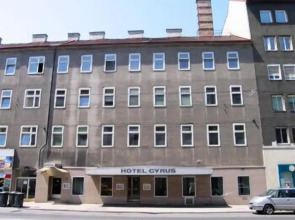Hotel Cyrus