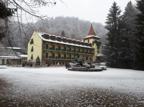 Bakony Hotel