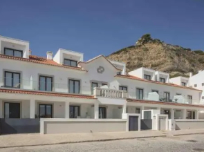 Cais Waterfront Holiday Apartments