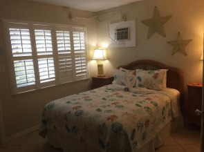 Coconut Grove Beach Resort Suite 4