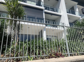 Magnetic Blue Waterfront Apartments