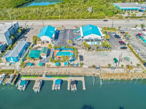 Tip Top Isles Waterfront Resort & Marina