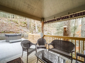 Sugar Mountain Chairlift View Home w/ Hot Tub!