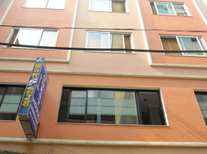 New Panas Hotel