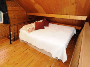 Alyeska Hideaway