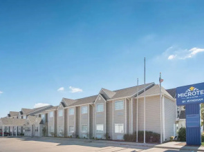 Microtel Inn & Suites By Wyndham Altus