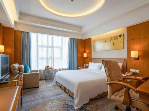 Fuyang International Trade Center Hotel