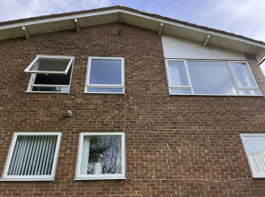 Blaydonburn - Sleeps 6 - Parking - Garden - Hottub