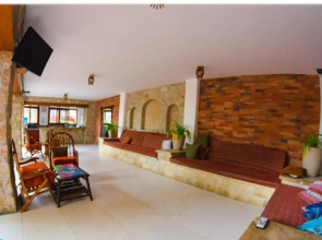 Hostal Pakaloro