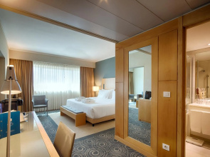 SANA Malhoa Hotel