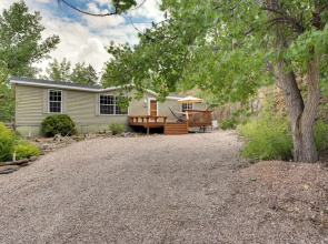 Modern Keystone Home: 4 Mi to Mount Rushmore!