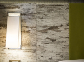 Отель The Guardian