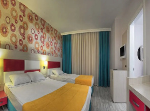 Side Win Hotel & Spa