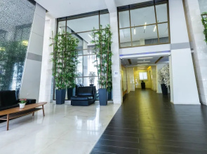 SeaFront Luxurious 3 BR Apartment