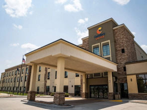 Comfort Suites University