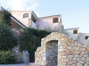Apartment in Cannigione Near Sea Beach