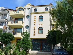 Sunny House Hotel