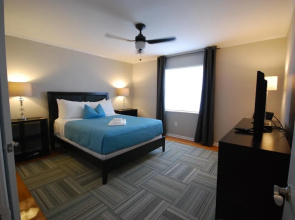 B1bl Cute Condo Walkable to Midtown 1 Block From Marta