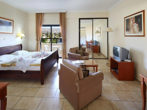 Panareti Coral Bay Hotel