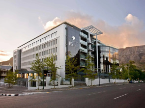 The Capital 15 on Orange Hotel & Spa