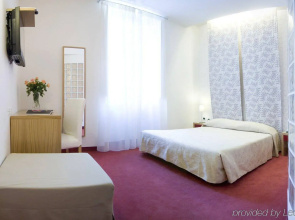 Residenza Domizia- Guest House