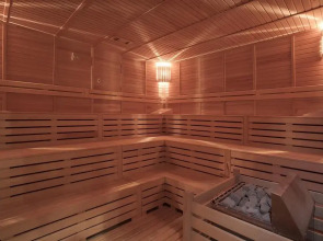 Hotel Orange Palace Side