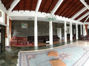 Villa Danau 5 Bedroom for 50 pax
