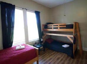 Cajun Hostel Downtown