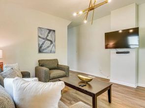 2 Mi to Mass Ave: Indianapolis Townhome Near Parks