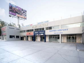 Capital O Cancun International Airport 24/7