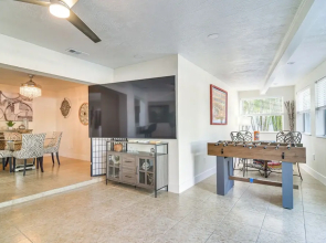 2 Mi to Beach: Home w/ Pool, Grill & More in Largo