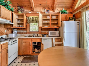 View! Private Studio Cabin,Hot Tub,RELAX,Honeymoon