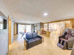 12 Mi to Schweitzer: Spacious Home w/ Deck!