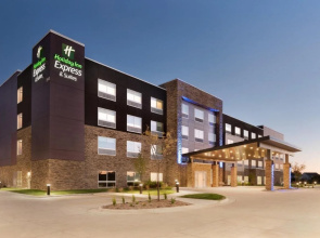 Holiday Inn Express & Suites West Des Moines - Jordan Creek by IHG