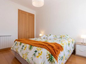 Foz Village Beach by Rent4all