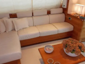 George V Yacht