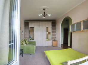 Domumetro na Krasnoarmeyskoy