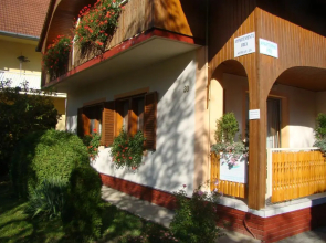 Viragoskert Apartman