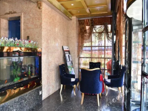 Yayue Jiaju Hotel(雅悦嘉居酒店(洛阳洛常路店))