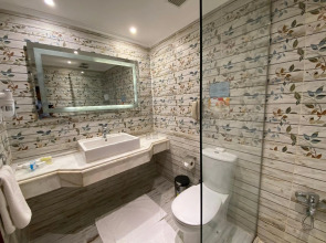 Amwaj Oyoun Resort & Casino