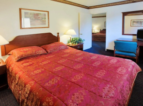 Anaheim Astoria Inn and Suites