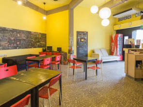 The Hive Singapore Hostel